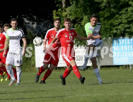 Fussball Kaerntner Liga. KAC 1909 gegenn Feldkirchen. Albert Shabani (KAC), Sebastian Hertelt (Feldkirchen). Klagenfurt, am 26.5.2018.
Foto: Kuess
---
pressefotos, pressefotografie, kuess, qs, qspictures, sport, bild, bilder, bilddatenbank