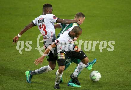 Fussball tipico Bundesliga. RZ Pellets WAC gegen Rapid Wien.  Issiaka Ouedraogo, Stephan Palla,  (WAC), Philipp Schobesberger (Rapid). Wolfsberg, am 15.5.2018.
Foto: Kuess

---
pressefotos, pressefotografie, kuess, qs, qspictures, sport, bild, bilder, bilddatenbank