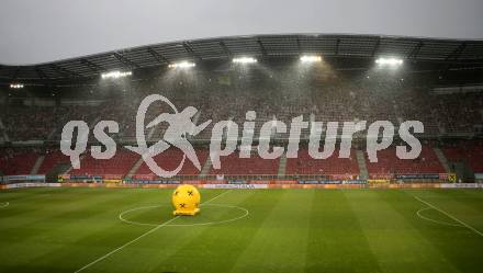 Fussball Laenderspiel. Oesterreich gegen Deutschland.  Fans, Regen. Klagenfurt Woerthersee Stadion, am 2.6.2018.
Foto: Kuess


---
pressefotos, pressefotografie, kuess, qs, qspictures, sport, bild, bilder, bilddatenbank