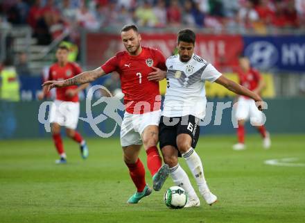 Fussball Laenderspiel. Oesterreich gegen Deutschland. Marko Arnautovic,  (Oesterreich), Sami Khedira (Deutschland). Klagenfurt Woerthersee Stadion, am 2.6.2018.
Foto: Kuess


---
pressefotos, pressefotografie, kuess, qs, qspictures, sport, bild, bilder, bilddatenbank