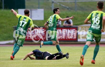 Fussball. Kaerntner Liga. Voelkermarkt gegen FC Lendorf. Torjubel Christian Kautz, Andreas Marco Allmayer, Raphael Knoflach    (Lendorf). Voelkermarkt, 8.6.2018.
Foto: Kuess
---
pressefotos, pressefotografie, kuess, qs, qspictures, sport, bild, bilder, bilddatenbank