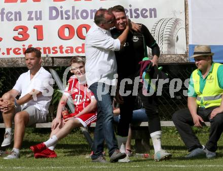 Fussball 1. Klasse C. Donau gegen Ebental. Trainer Wolfgang Thun-Hohenstein, Raphael Thun Hohenstein (Donau). Klagenfurt, am 9.6.2018.
Foto: Kuess
---
pressefotos, pressefotografie, kuess, qs, qspictures, sport, bild, bilder, bilddatenbank