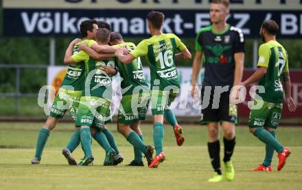 Fussball. Kaerntner Liga. Voelkermarkt gegen FC Lendorf. Torjubel Lendorf. Voelkermarkt, 8.6.2018.
Foto: Kuess
---
pressefotos, pressefotografie, kuess, qs, qspictures, sport, bild, bilder, bilddatenbank