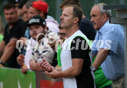 Fussball. Kaerntner Liga. Voelkermarkt gegen FC Lendorf. Trainer Kurt Stuck  (Voelkermarkt). Voelkermarkt, 8.6.2018.
Foto: Kuess
---
pressefotos, pressefotografie, kuess, qs, qspictures, sport, bild, bilder, bilddatenbank