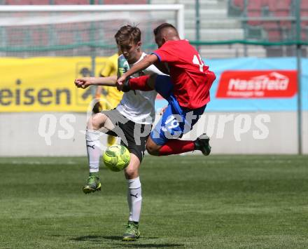 Fussball Laenderspiel. Tournament delle Nazioni. Oesterreich gegen Costa Rica. Marvin Schuster,  (Oesterreich), Ignasio Alejandro Coto Garro (Costa Rica). Klagenfurt, am 24.4.2018.
Foto: Kuess
---
pressefotos, pressefotografie, kuess, qs, qspictures, sport, bild, bilder, bilddatenbank