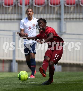 Fussball Laenderspiel. Tournament delle Nazioni. Portugal gegen Norwegen.  Andre Goncalves, (Portugal),  Bryan Solhaug Fiabema  (Norwegen). Klagenfurt, am 24.4.2018.
Foto: Kuess
---
pressefotos, pressefotografie, kuess, qs, qspictures, sport, bild, bilder, bilddatenbank