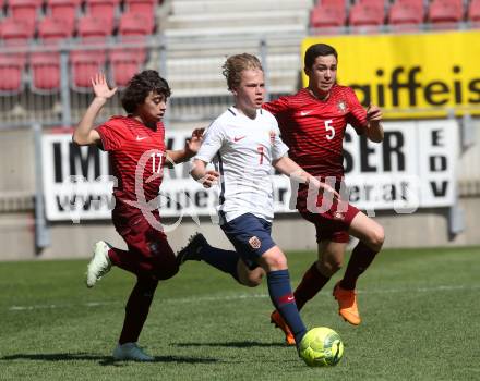 Fussball Laenderspiel. Tournament delle Nazioni. Norwegen gegen Portugal.  Sondre Auklend (Norwegen), Vasco Sousa, Guilherme Montoia (Portugal). Klagenfurt, am 24.4.2018.
Foto: Kuess
---
pressefotos, pressefotografie, kuess, qs, qspictures, sport, bild, bilder, bilddatenbank