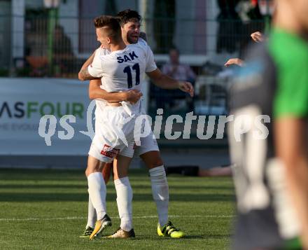 Fussball OEFB Cup. SAK gegen Voelkermarkt. Torjubel Stephan Buergler, Jurinic Andrej (SAK). Klagenfurt, am 20.7.2018.
Foto: Kuess
---
pressefotos, pressefotografie, kuess, qs, qspictures, sport, bild, bilder, bilddatenbank