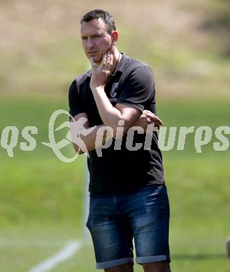 Fussball Unterliga Ost. Gurnitz gegen Eisenkappel. Trainer Andreas Theobald Poeck (Gurnitz). Gurnitz, am 29.7.2018.
Foto: Kuess
---
pressefotos, pressefotografie, kuess, qs, qspictures, sport, bild, bilder, bilddatenbank