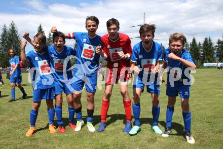 Schuelerliga Semifinale. BG/BRG/SRG Klagenfurt - Lerchenfeld gegen BRG Steyr.  Jubel Max Hannesschlaeger, Matteo Juvan, Daniel Genser, Bernd Aineter, Marco Modritsch, Andre Schmedler (Lerchenfeld). Finkenstein, am 26.6.2018.
Foto: Kuess
---
pressefotos, pressefotografie, kuess, qs, qspictures, sport, bild, bilder, bilddatenbank
