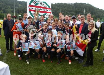 Fussball Schuelerliga. Bundesmeisterschaft. Finale. BG/BRG/SRG Klagenfurt-Lerchenfeld U13 gegen NSMS 10 Wendstattgasse U13. Jubel Lerchenfeld. Landskron, am 28.6.2018.
Foto: Kuess
---
pressefotos, pressefotografie, kuess, qs, qspictures, sport, bild, bilder, bilddatenbank