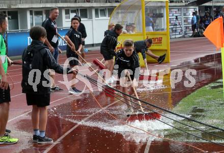 Fussball tipico Bundesliga. RZ Pellets WAC gegen FK Austria Wien.  Regen in der Lavanttal Arena. Wolfsberg, am 5.8.2018.
Foto: Kuess

---
pressefotos, pressefotografie, kuess, qs, qspictures, sport, bild, bilder, bilddatenbank