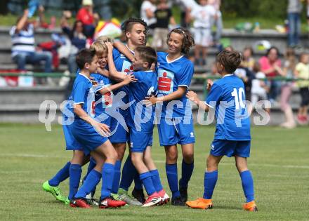 Schuelerliga Semifinale. BG/BRG/SRG Klagenfurt - Lerchenfeld gegen BRG Steyr. Torjubel Daniel Genser, Maximilian Leipold, Marcel Moswitzer, Maximilian Leipold, Max Hannesschlaeger (Lerchenfeld). Finkenstein, am 26.6.2018.
Foto: Kuess
---
pressefotos, pressefotografie, kuess, qs, qspictures, sport, bild, bilder, bilddatenbank