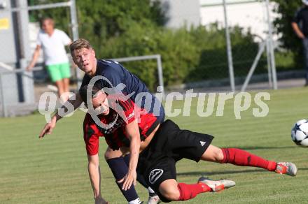 Fussball. Kaerntner Liga. St. Jakob/Rosental gegen Matrei. Alexander Stroj (St. Jakob),  Mario Kleinlercher (Matrei). St. Jakob, 4.8.2018.
Foto: Kuess
---
pressefotos, pressefotografie, kuess, qs, qspictures, sport, bild, bilder, bilddatenbank
