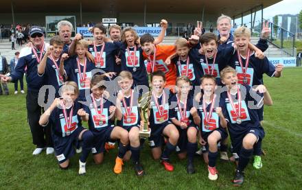 Fussball Schuelerliga. Bundesmeisterschaft. Finale. BG/BRG/SRG Klagenfurt-Lerchenfeld U13 gegen NSMS 10 Wendstattgasse U13. Jubel Lerchenfeld. Landskron, am 28.6.2018.
Foto: Kuess
---
pressefotos, pressefotografie, kuess, qs, qspictures, sport, bild, bilder, bilddatenbank