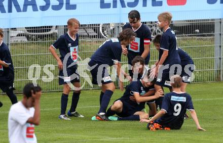 Fussball Schuelerliga. Bundesmeisterschaft. Finale. BG/BRG/SRG Klagenfurt-Lerchenfeld U13 gegen NSMS 10 Wendstattgasse U13. Torjubel Marco Modritsch (Lerchenfeld). Landskron, am 28.6.2018.
Foto: Kuess
---
pressefotos, pressefotografie, kuess, qs, qspictures, sport, bild, bilder, bilddatenbank