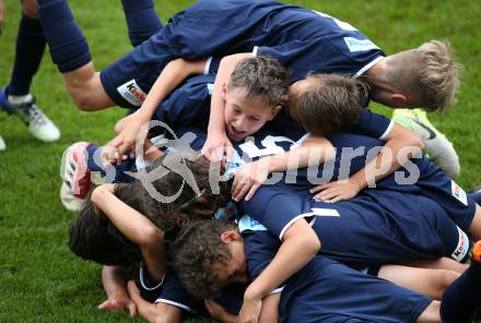Fussball Schuelerliga. Bundesmeisterschaft. Finale. BG/BRG/SRG Klagenfurt-Lerchenfeld U13 gegen NSMS 10 Wendstattgasse U13. Jubel (Lerchenfeld). Landskron, am 28.6.2018.
Foto: Kuess
---
pressefotos, pressefotografie, kuess, qs, qspictures, sport, bild, bilder, bilddatenbank
