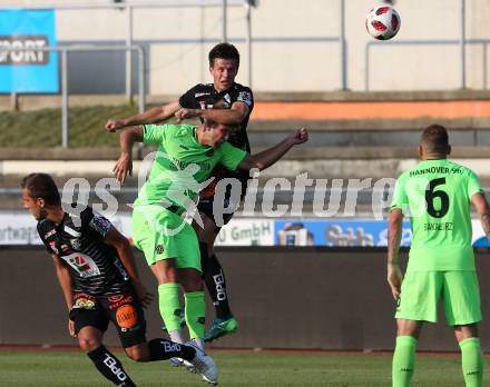 Fussball Testspiel. RZ Pellets WAC gegen Hannover 96. Manfred Gollner (WAC), Niclas Fuellkrug  (Hannover). Wolfsberg, am 1.8.2018.
Foto: Kuess
---
pressefotos, pressefotografie, kuess, qs, qspictures, sport, bild, bilder, bilddatenbank