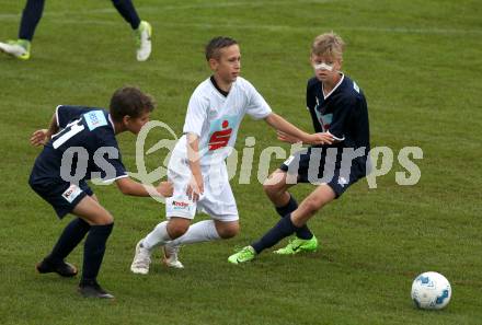 Fussball Schuelerliga. Bundesmeisterschaft. Finale. BG/BRG/SRG Klagenfurt-Lerchenfeld U13 gegen NSMS 10 Wendstattgasse U13. Nico Klimbacher, Marcel Markus Moswitzer,  (Lerchenfeld), Mark Lakatos (Wendstattgasse). Landskron, am 28.6.2018.
Foto: Kuess
---
pressefotos, pressefotografie, kuess, qs, qspictures, sport, bild, bilder, bilddatenbank