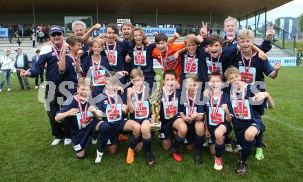 Fussball Schuelerliga. Bundesmeisterschaft. Finale. BG/BRG/SRG Klagenfurt-Lerchenfeld U13 gegen NSMS 10 Wendstattgasse U13. Jubel Lerchenfeld. Landskron, am 28.6.2018.
Foto: Kuess
---
pressefotos, pressefotografie, kuess, qs, qspictures, sport, bild, bilder, bilddatenbank