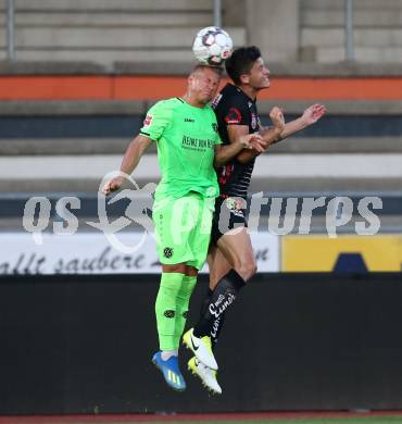 Fussball Testspiel. RZ Pellets WAC gegen Hannover 96. Stefan Goelles (WAC), Matthias Ostrzolek  (Hannover). Wolfsberg, am 1.8.2018.
Foto: Kuess
---
pressefotos, pressefotografie, kuess, qs, qspictures, sport, bild, bilder, bilddatenbank