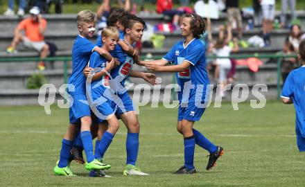 Schuelerliga Semifinale. BG/BRG/SRG Klagenfurt - Lerchenfeld gegen BRG Steyr. Torjubel Daniel Genser, Maximilian Leipold, Marcel Moswittzer(Lerchenfeld). Finkenstein, am 26.6.2018.
Foto: Kuess
---
pressefotos, pressefotografie, kuess, qs, qspictures, sport, bild, bilder, bilddatenbank