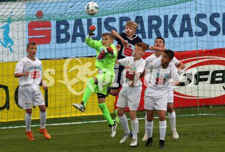 Fussball Schuelerliga. Bundesmeisterschaft. Finale. BG/BRG/SRG Klagenfurt-Lerchenfeld U13 gegen NSMS 10 Wendstattgasse U13.Marcel Markus Moswitzer (Lerchenfeld), Tobias Berger (Wendstattgasse). Landskron, am 28.6.2018.
Foto: Kuess
---
pressefotos, pressefotografie, kuess, qs, qspictures, sport, bild, bilder, bilddatenbank