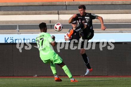 Fussball Testspiel. RZ Pellets WAC gegen Hannover 96. Lukas Schmitz,   (WAC), Noah Joel Sarenren Bazee (Hannover). Wolfsberg, am 1.8.2018.
Foto: Kuess
---
pressefotos, pressefotografie, kuess, qs, qspictures, sport, bild, bilder, bilddatenbank