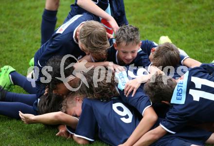 Fussball Schuelerliga. Bundesmeisterschaft. Finale. BG/BRG/SRG Klagenfurt-Lerchenfeld U13 gegen NSMS 10 Wendstattgasse U13. Jubel (Lerchenfeld). Landskron, am 28.6.2018.
Foto: Kuess
---
pressefotos, pressefotografie, kuess, qs, qspictures, sport, bild, bilder, bilddatenbank