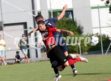 Fussball. Kaerntner Liga. St. Jakob/Rosental gegen Matrei. Alexander Stroj (St. Jakob),  Mario Kleinlercher (Matrei). St. Jakob, 4.8.2018.
Foto: Kuess
---
pressefotos, pressefotografie, kuess, qs, qspictures, sport, bild, bilder, bilddatenbank