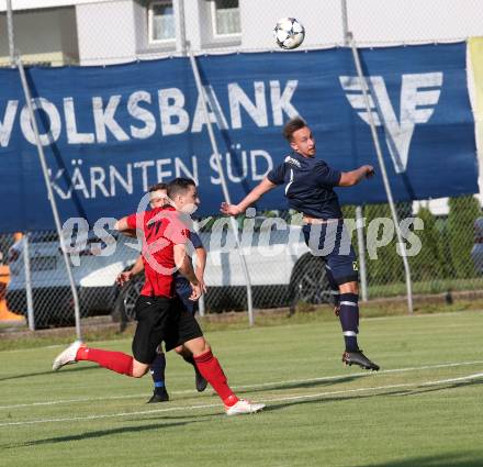 Fussball. Kaerntner Liga. St. Jakob/Rosental gegen Matrei. Alexander Stroj (St. Jakob), Oliver Josef Steiner (Matrei). St. Jakob, 4.8.2018.
Foto: Kuess
---
pressefotos, pressefotografie, kuess, qs, qspictures, sport, bild, bilder, bilddatenbank