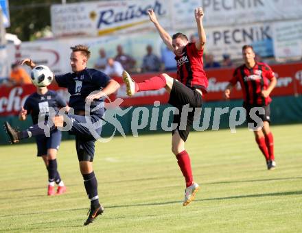 Fussball. Kaerntner Liga. St. Jakob/Rosental gegen Matrei. Alexander Stroj (St. Jakob),  Oliver Josef Steiner (Matrei). St. Jakob, 4.8.2018.
Foto: Kuess
---
pressefotos, pressefotografie, kuess, qs, qspictures, sport, bild, bilder, bilddatenbank