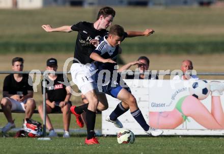 Fussball 1. KLasse C. Kappel gegen Feistritz/Rosental.  Michael Klaus Hofstaetter,  (Kappel), Markus Sebastian Moser (Feistritz). Kappel, am 4.8.2018.
Foto: Kuess
---
pressefotos, pressefotografie, kuess, qs, qspictures, sport, bild, bilder, bilddatenbank