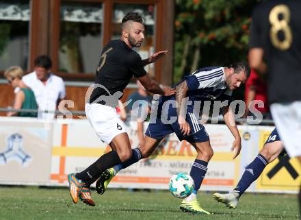 Fussball 1. KLasse C. Kappel gegen Feistritz/Rosental. Heinz Robert Worsch,  (Kappel), Sead Sabotic (Feistritz). Kappel, am 4.8.2018.
Foto: Kuess
---
pressefotos, pressefotografie, kuess, qs, qspictures, sport, bild, bilder, bilddatenbank