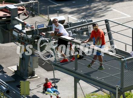 Schispringen Damen. Training. Heinz Kuttin Cheftrainer der chinesischen Skispringerinnen. Villach, am 28.7.2018.
Foto: Kuess
---
pressefotos, pressefotografie, kuess, qs, qspictures, sport, bild, bilder, bilddatenbank