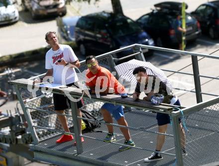 Schispringen Damen. Training. Heinz Kuttin Cheftrainer der chinesischen Skispringerinnen. Villach, am 28.7.2018.
Foto: Kuess
---
pressefotos, pressefotografie, kuess, qs, qspictures, sport, bild, bilder, bilddatenbank