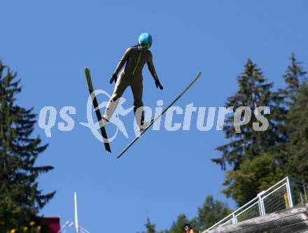 Schispringen Damen. Training. Heinz Kuttin Cheftrainer der chinesischen Skispringerinnen. Villach, am 28.7.2018.
Foto: Kuess
---
pressefotos, pressefotografie, kuess, qs, qspictures, sport, bild, bilder, bilddatenbank