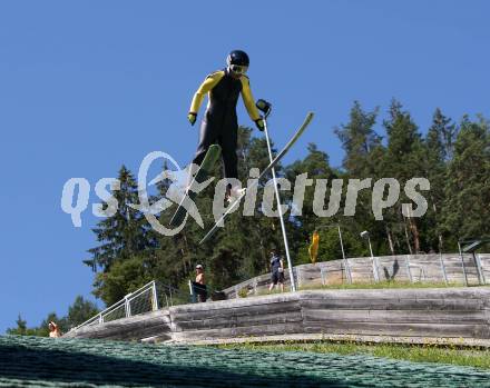 Schispringen Damen. Training. Heinz Kuttin Cheftrainer der chinesischen Skispringerinnen. Villach, am 28.7.2018.
Foto: Kuess
---
pressefotos, pressefotografie, kuess, qs, qspictures, sport, bild, bilder, bilddatenbank