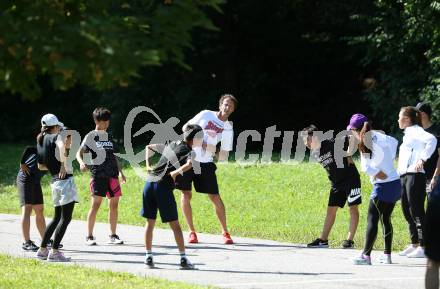 Schispringen Damen. Training. Heinz Kuttin Cheftrainer der chinesischen Skispringerinnen. Villach, am 28.7.2018.
Foto: Kuess
---
pressefotos, pressefotografie, kuess, qs, qspictures, sport, bild, bilder, bilddatenbank