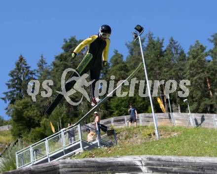 Schispringen Damen. Training. Heinz Kuttin Cheftrainer der chinesischen Skispringerinnen. Villach, am 28.7.2018.
Foto: Kuess
---
pressefotos, pressefotografie, kuess, qs, qspictures, sport, bild, bilder, bilddatenbank