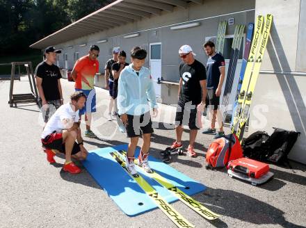 Schispringen Damen. Training. Heinz Kuttin Cheftrainer der chinesischen Skispringerinnen. Villach, am 28.7.2018.
Foto: Kuess
---
pressefotos, pressefotografie, kuess, qs, qspictures, sport, bild, bilder, bilddatenbank