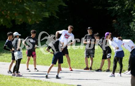 Schispringen Damen. Training. Heinz Kuttin Cheftrainer der chinesischen Skispringerinnen. Villach, am 28.7.2018.
Foto: Kuess
---
pressefotos, pressefotografie, kuess, qs, qspictures, sport, bild, bilder, bilddatenbank