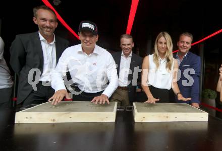 Starmeile. Walk of Fame Velden.  Markus Salcher, Buergermeister Ferdinand Vouk, Anna Gasser, Paul Vogel. Velden, am 22.7.2018.
Foto: Kuess
---
pressefotos, pressefotografie, kuess, qs, qspictures, sport, bild, bilder, bilddatenbank