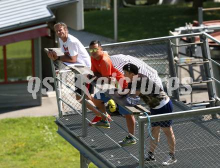 Schispringen Damen. Training. Heinz Kuttin Cheftrainer der chinesischen Skispringerinnen. Villach, am 28.7.2018.
Foto: Kuess
---
pressefotos, pressefotografie, kuess, qs, qspictures, sport, bild, bilder, bilddatenbank