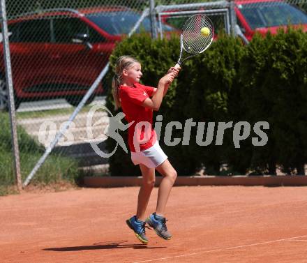 Tennis. Alpe Adria Kids Tour. Kaernten vs. Slowenien.  Lena Moertl. Klagenfurt, 4.8.2018.
Foto: Kuess
---
pressefotos, pressefotografie, kuess, qs, qspictures, sport, bild, bilder, bilddatenbank