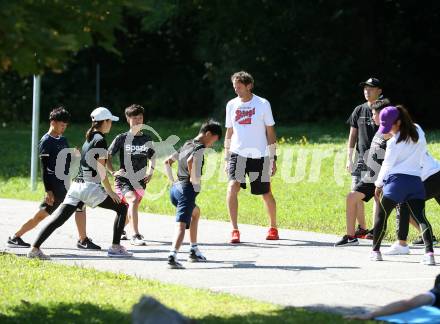 Schispringen Damen. Training. Heinz Kuttin Cheftrainer der chinesischen Skispringerinnen. Villach, am 28.7.2018.
Foto: Kuess
---
pressefotos, pressefotografie, kuess, qs, qspictures, sport, bild, bilder, bilddatenbank