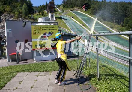 Schispringen Damen. Training. Heinz Kuttin Cheftrainer der chinesischen Skispringerinnen. Villach, am 28.7.2018.
Foto: Kuess
---
pressefotos, pressefotografie, kuess, qs, qspictures, sport, bild, bilder, bilddatenbank
