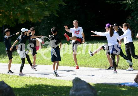 Schispringen Damen. Training. Heinz Kuttin Cheftrainer der chinesischen Skispringerinnen. Villach, am 28.7.2018.
Foto: Kuess
---
pressefotos, pressefotografie, kuess, qs, qspictures, sport, bild, bilder, bilddatenbank