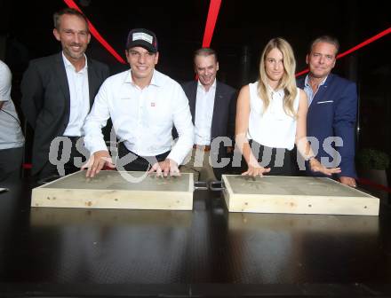 Starmeile. Walk of Fame Velden.  Markus Salcher, Buergermeister Ferdinand Vouk, Anna Gasser, Paul Vogel. Velden, am 22.7.2018.
Foto: Kuess
---
pressefotos, pressefotografie, kuess, qs, qspictures, sport, bild, bilder, bilddatenbank