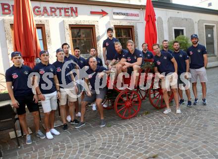EBEL. Eishockey Bundesliga. Mannschaftspraesentation VSV. Philipp Wohlfahrt, Alexander Schmidt, Benjamin Lanzinger, Brandon Alderson, Patrick Spannring, Blaine Down, Bernd Wolf, Corey Trivino, Jamie Fraser, Kevin Raine, Dan Bakala, Jason Desantis, MacGregor Sharp, Jerry Pollastrone, Lukas Schluderbacher. Villach, am 8.8.2018.
Foto: Kuess
---
pressefotos, pressefotografie, kuess, qs, qspictures, sport, bild, bilder, bilddatenbank